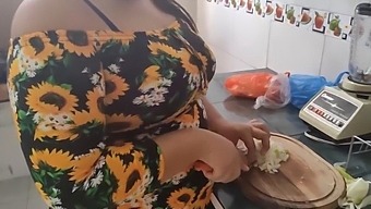My Stepmother Is Cooking I'M Going To Talk To Her About Sexual Intercourse. I Ask Her For Help To Teach Me How I Have To Do. We Ended Up Fucking Good. I Love Her Huge Ass. My Father Almost Caught Us