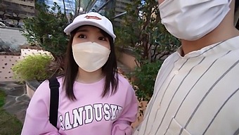 Aoi Kururugi Indulges In A One-Day Blowjob Date With Her M Boyfriend In Tokyo
