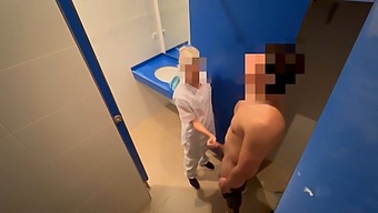 I Catch A Gym Cleaner Cleaning The Toilet And She Gives Me A Blowjob