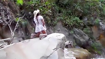 Să Fii Prins De Un Bărbat Este Excitant